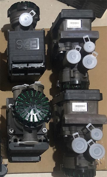 Knorr Bremse克诺尔制动K057765 EBS电磁阀用于卡车客车制动系统